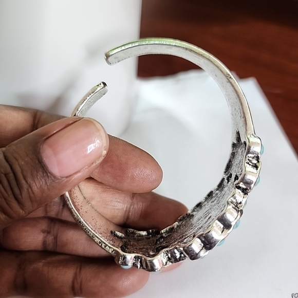 Turquoise and silver plated cuff bracelet - Picture 5 of 6